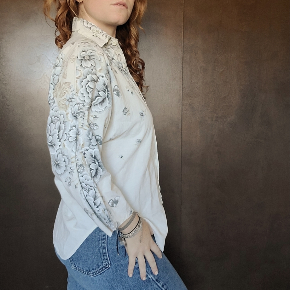 VNT Western Coastal Cowgirl Cottagecore Blue Floral Cotton Button Down Blouse